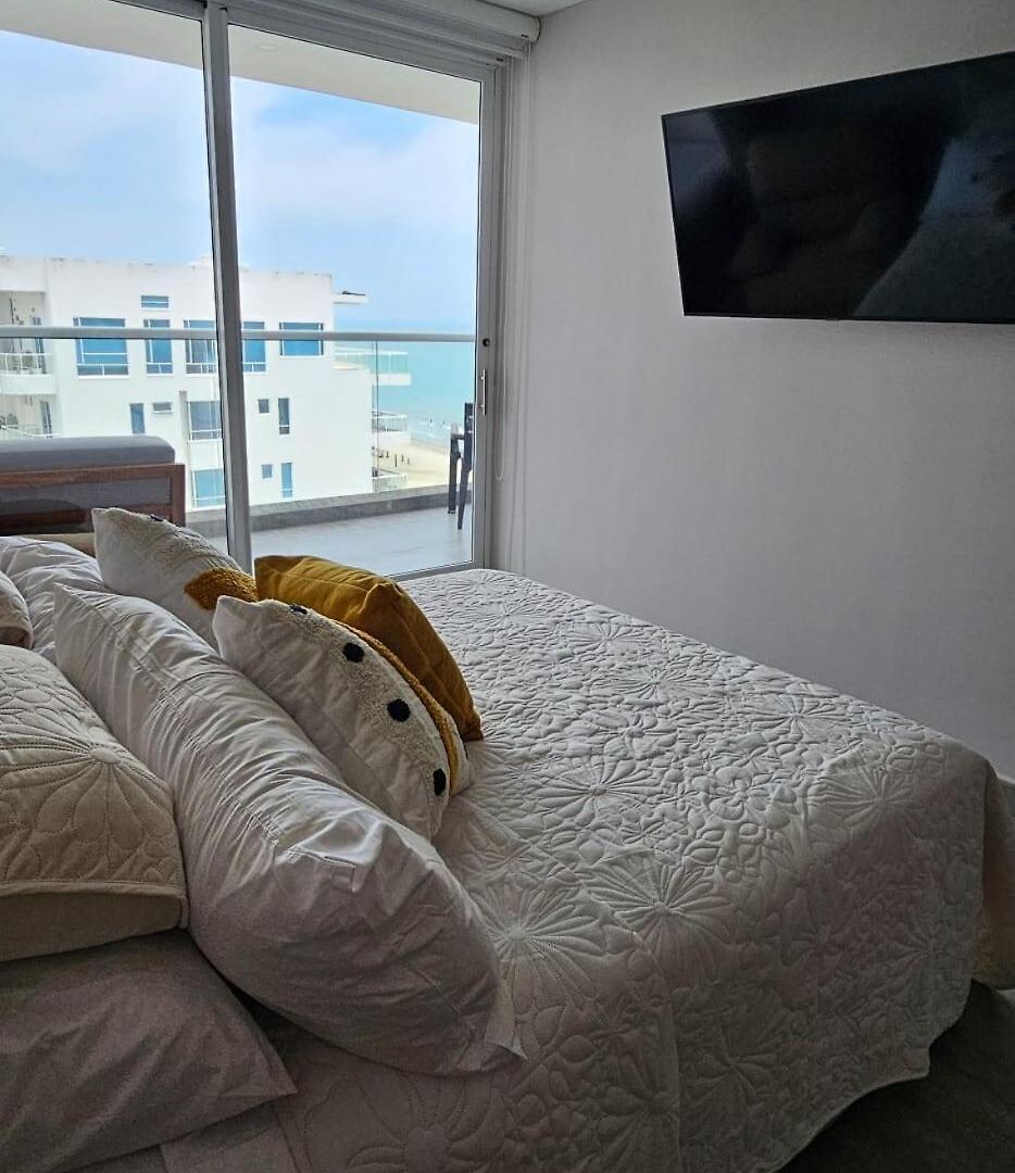 Elessa Beachfront Ocean Views In Morros Apartamento
