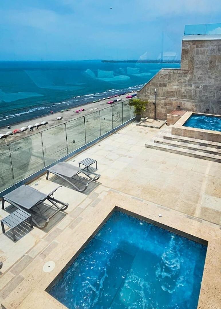 Elessa Beachfront Ocean Views In Morros *