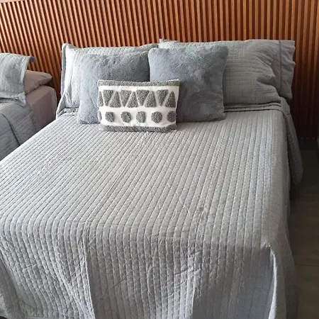 Apartamento Elessa Beachfront Ocean Views In Morros *